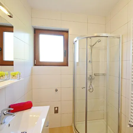 Apartment Three-bedroom Near Sea *