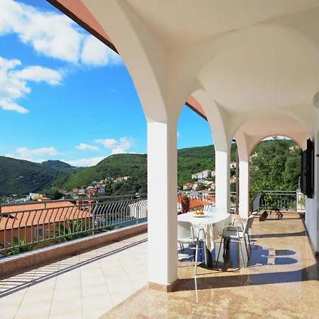 Three-bedroom Near Sea Apartment Rabac