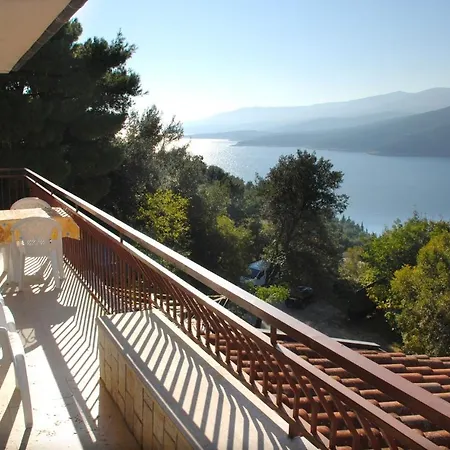 Three-bedroom Near Sea Apartment Rabac